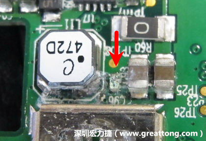 電路板疑似腐蝕氧化，懷疑電流異常過熱造成